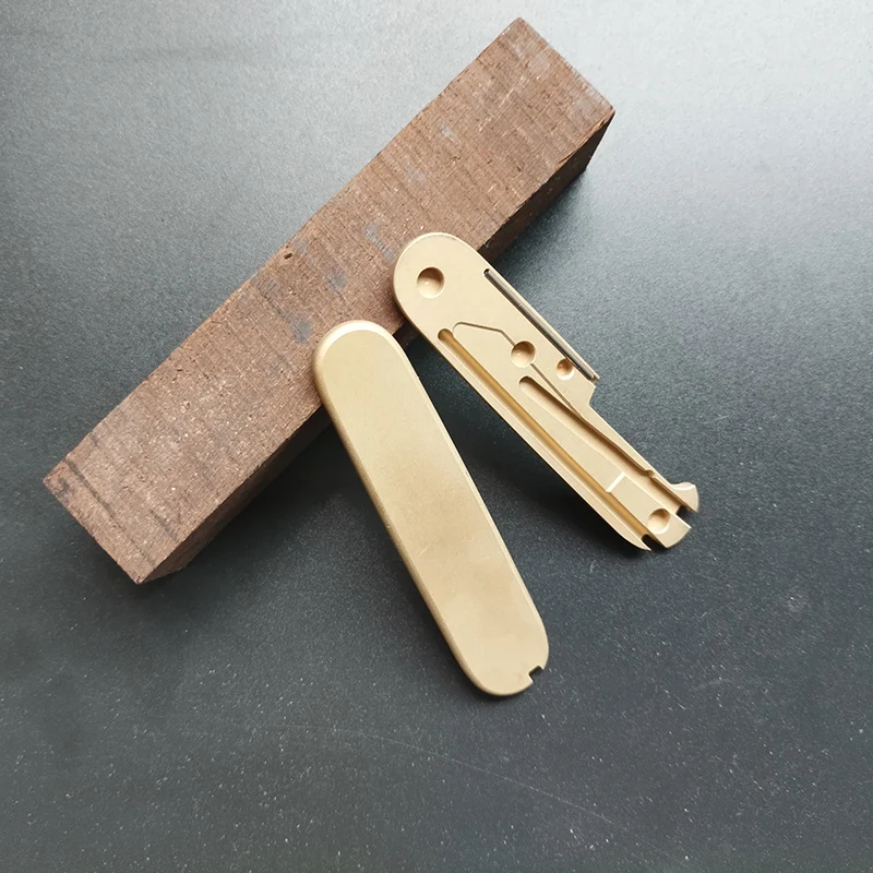 Básculas de mango de cuchillo de Material de latón personalizado para cuchillos del ejército suizo Victorinox de 91MM con recortes para bolígrafo Pin - imagen 4