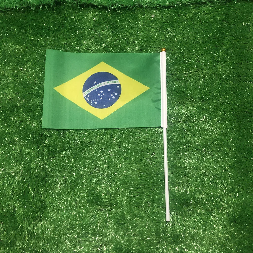Bandera de Brasil con asta de plástico para agitar - imagen 5