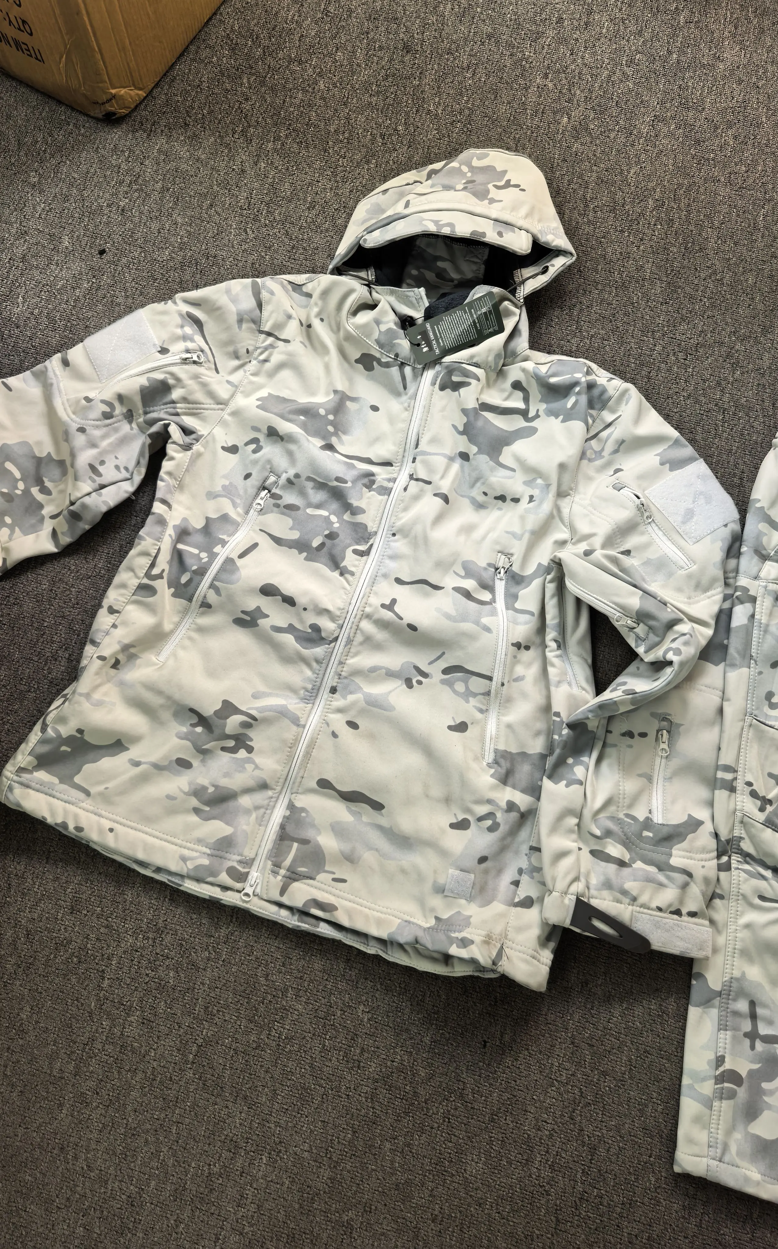 Traje Stormtrooper táctico de felpa con cremallera en axilas - imagen 4