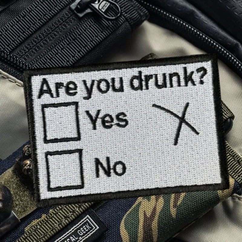 “Are You Drunk?" parche bordado chaleco táctico gancho y bucle insignia de moral mochila pegatinas decorativas brazalete parches para ropa - imagen 5