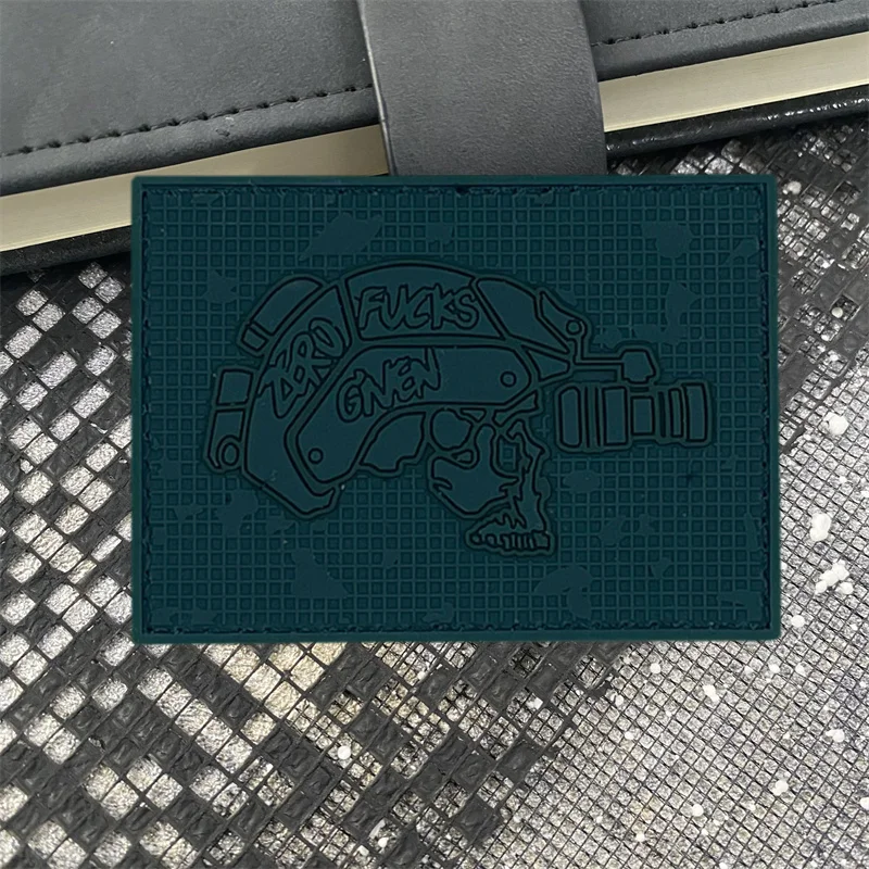 Brazalete de casco táctico, pegatina de gancho y bucle, insignia de moral de PVC azul, emblema militar adecuado para accesorios de mochila, pegatinas - imagen 3