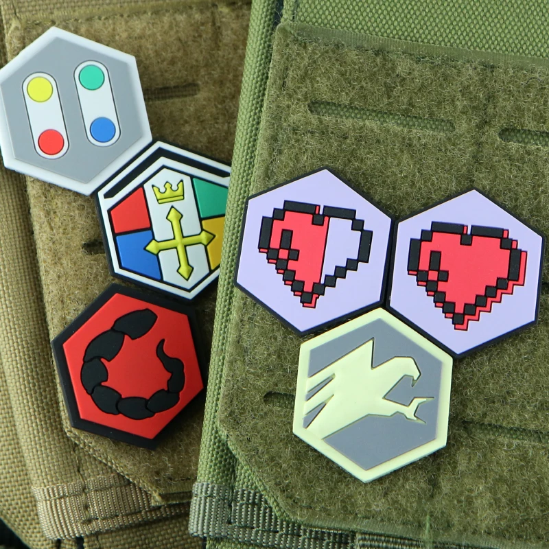 Mini parches hexagonales 3D de PVC, insignia táctica de escorpión, amor, Pie, SFC, FC, PS, águila, brazalete para ropa, mochila, decoración DIY - imagen 4
