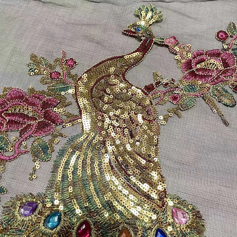 Detalle de aplicación en manga de vestido