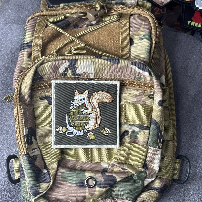 Parche bordado "esquillas y granadas de mano", insignias de moral táctica para ropa, parches militares con gancho, pegatinas para mochila