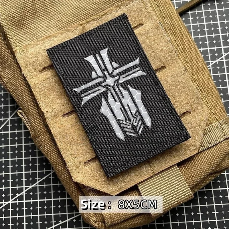 TH028-tiexuegongyuan