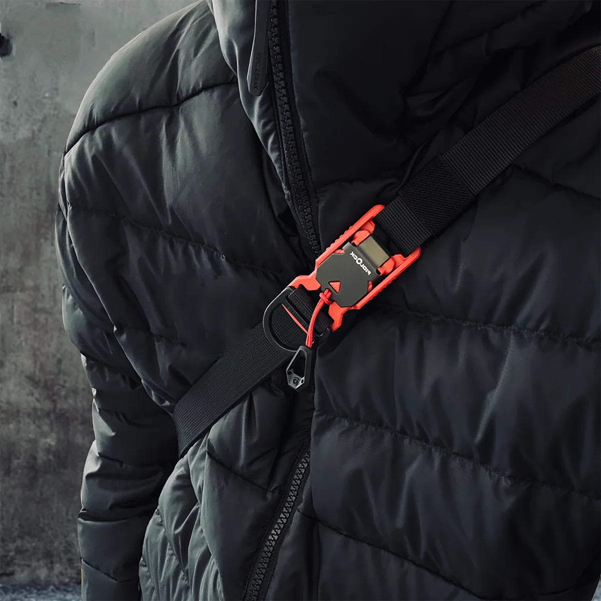 Bolso cruzado para exteriores, correa de hombro individual de 25mm con hebilla magnética para un liberación rápida por gravedad - imagen 2