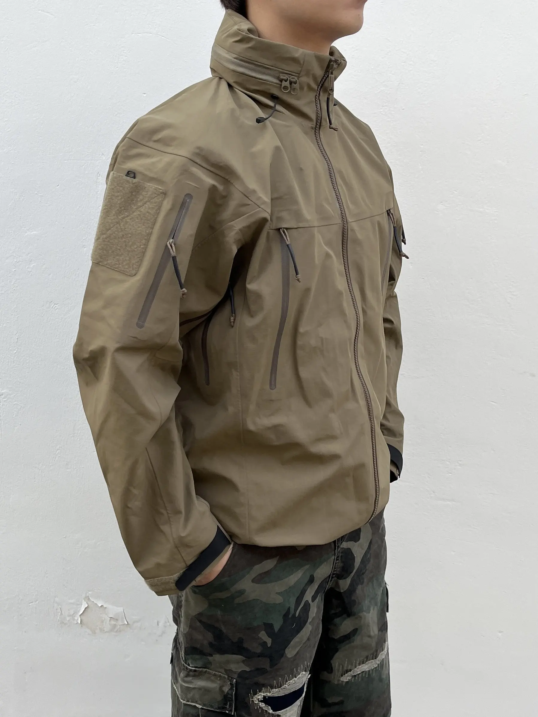 Chaqueta plumón hardshell con capucha – Exterior para montaña acampada