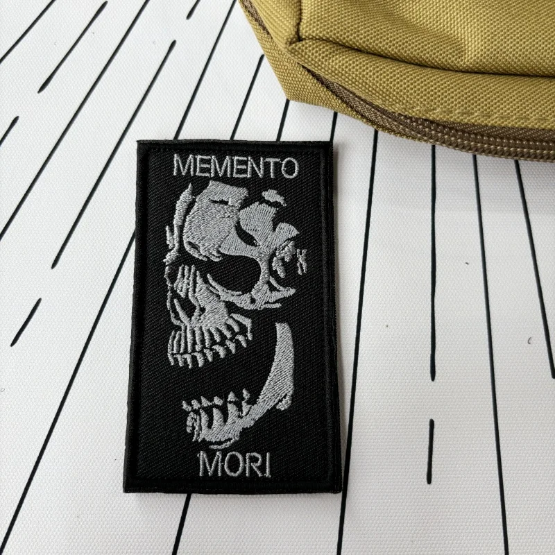 Parches tácticos de calavera "Memento Mori", parche bordado de velcro, insignia militar de Chevron, brazalete, pegatinas de mochila - imagen 3