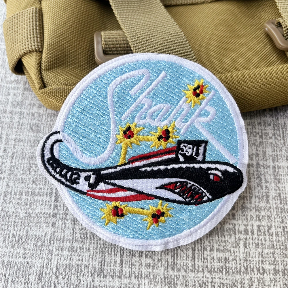 Parches de insignia de moral de avión de tiburón militar del ejército de drones, brazalete bordado, mochila táctica, pegatina de montañas siberianas - imagen 3
