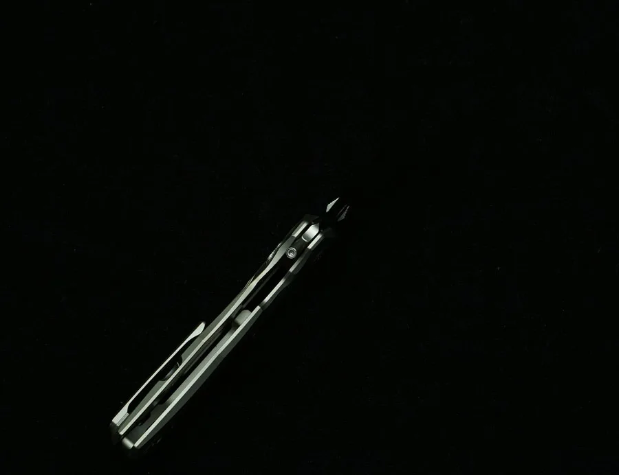 Cuchillo plegable táctico M390 con fibra de carbono y titanio - imagen 5