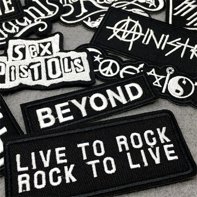 Parches de banda de Rock para ropa, pegatinas para planchar DIY, apliques bordados, blanco y negro, 25 unidades por lote - imagen 3
