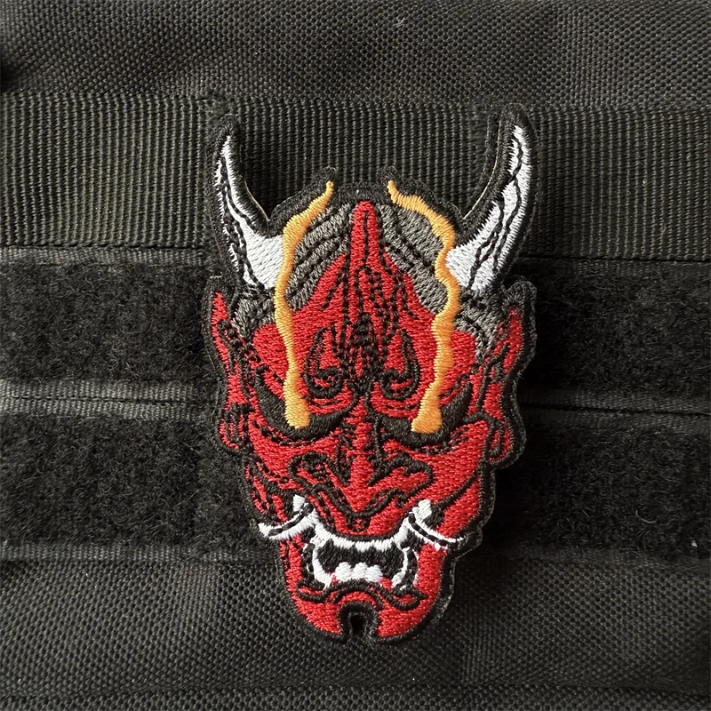 Parche táctico de fantasma japonés "ONI", insignia de moral bordada con gancho y bucle, brazalete militar, pegatinas para mochila - imagen 4