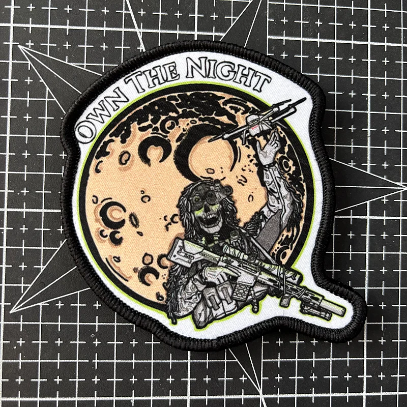 Parche táctico "Own The Night", insignia de moral de Rifleman de la muerte, parches de impresión de gancho y bucle, pegatina para mochila militar - imagen 4