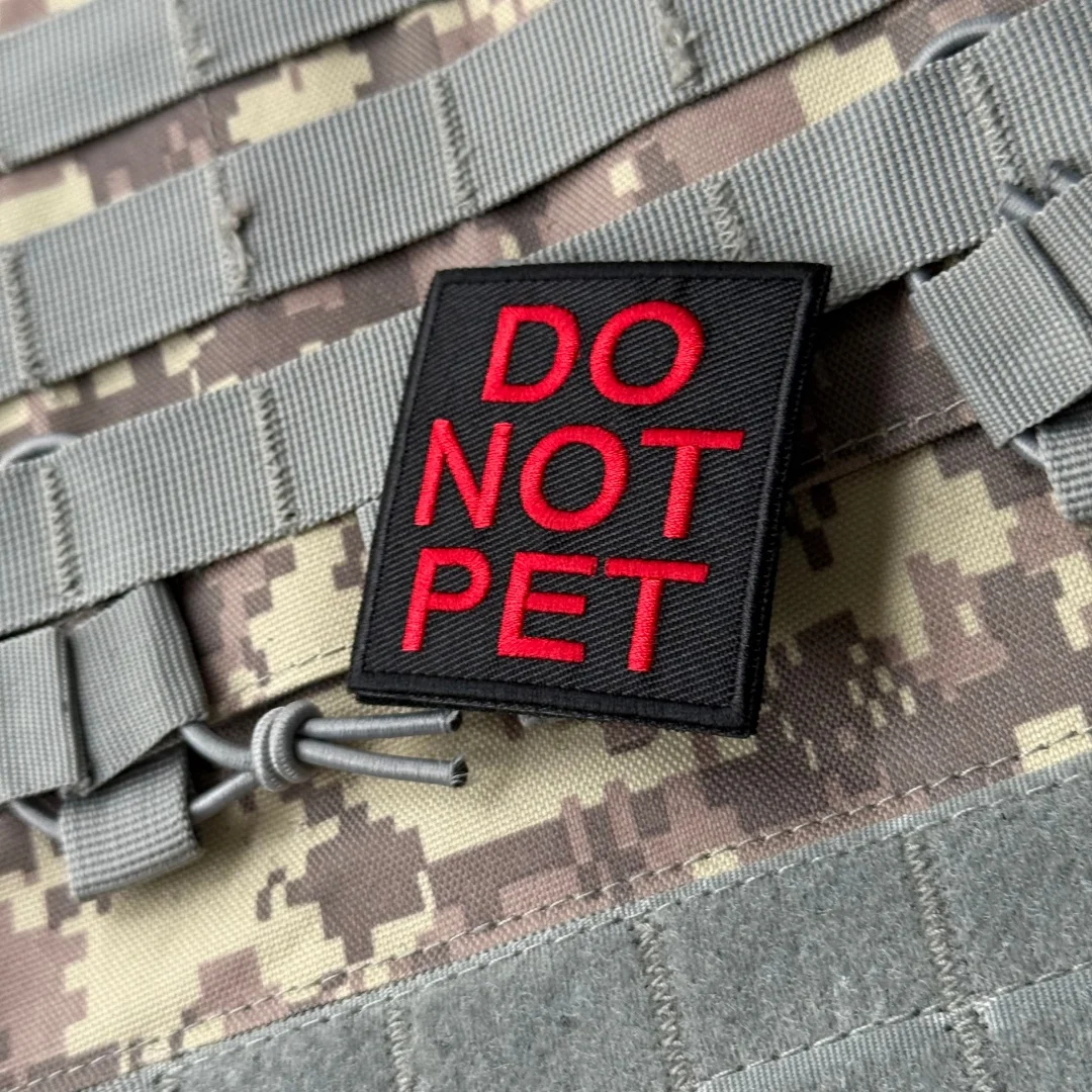 Parche táctico bordado con velcro para casco militar No acariciar - imagen 3