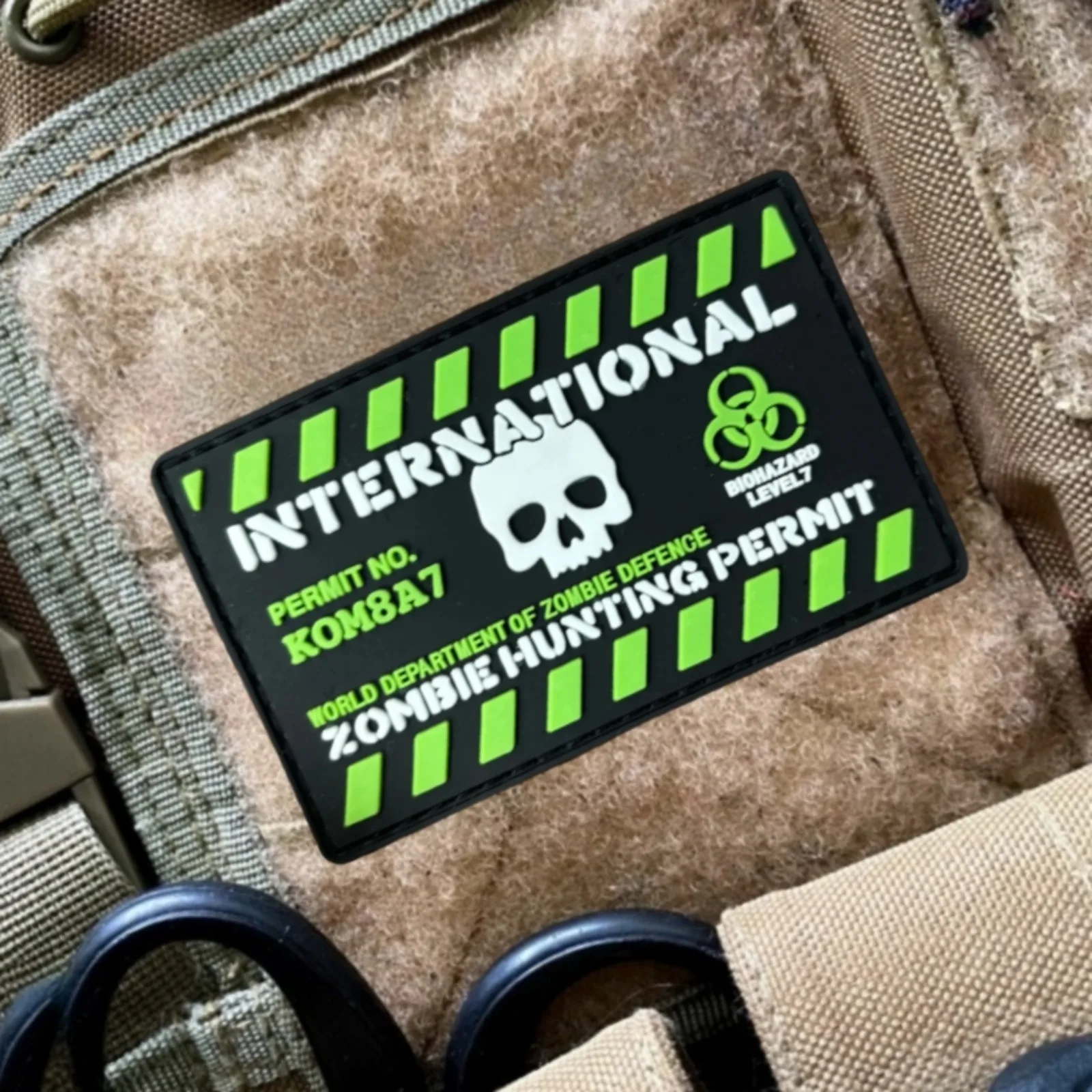 Parche táctico de moral de PVC divertido con diseño de caza de ZOMBIE, parches militares de gancho y bucle para ropa, pegatina para mochila personalizada