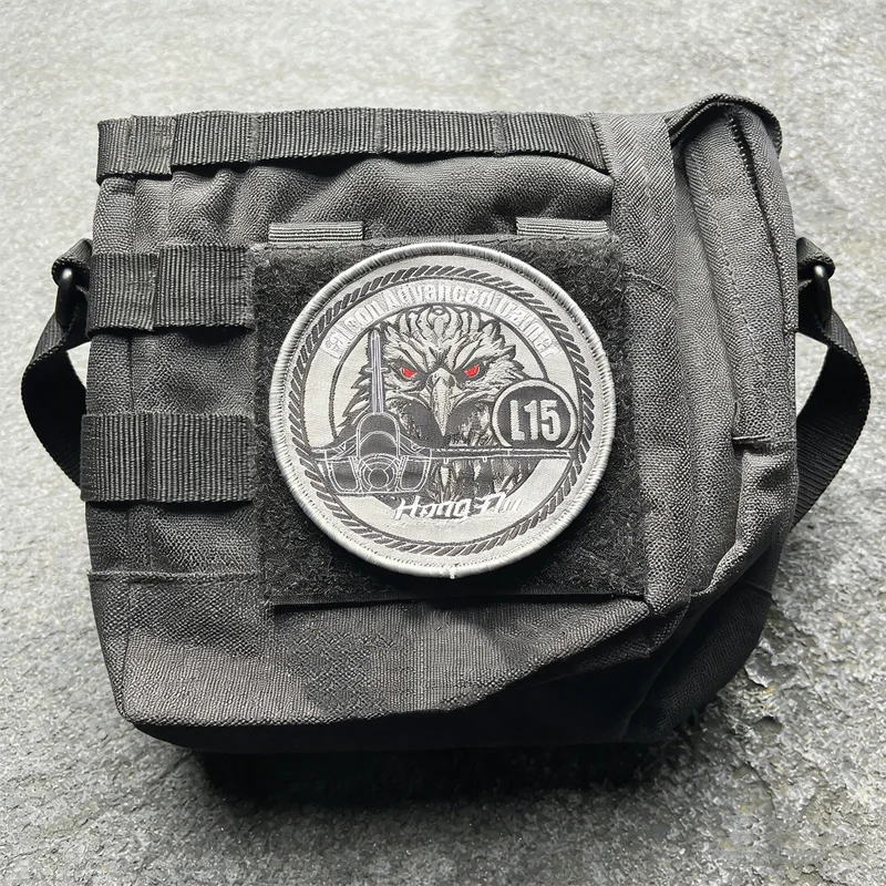 Brazalete táctico con parche bordado de avión de transporte L15 Falcon Y8Y9 para decoración de ropa y mochila - imagen 4