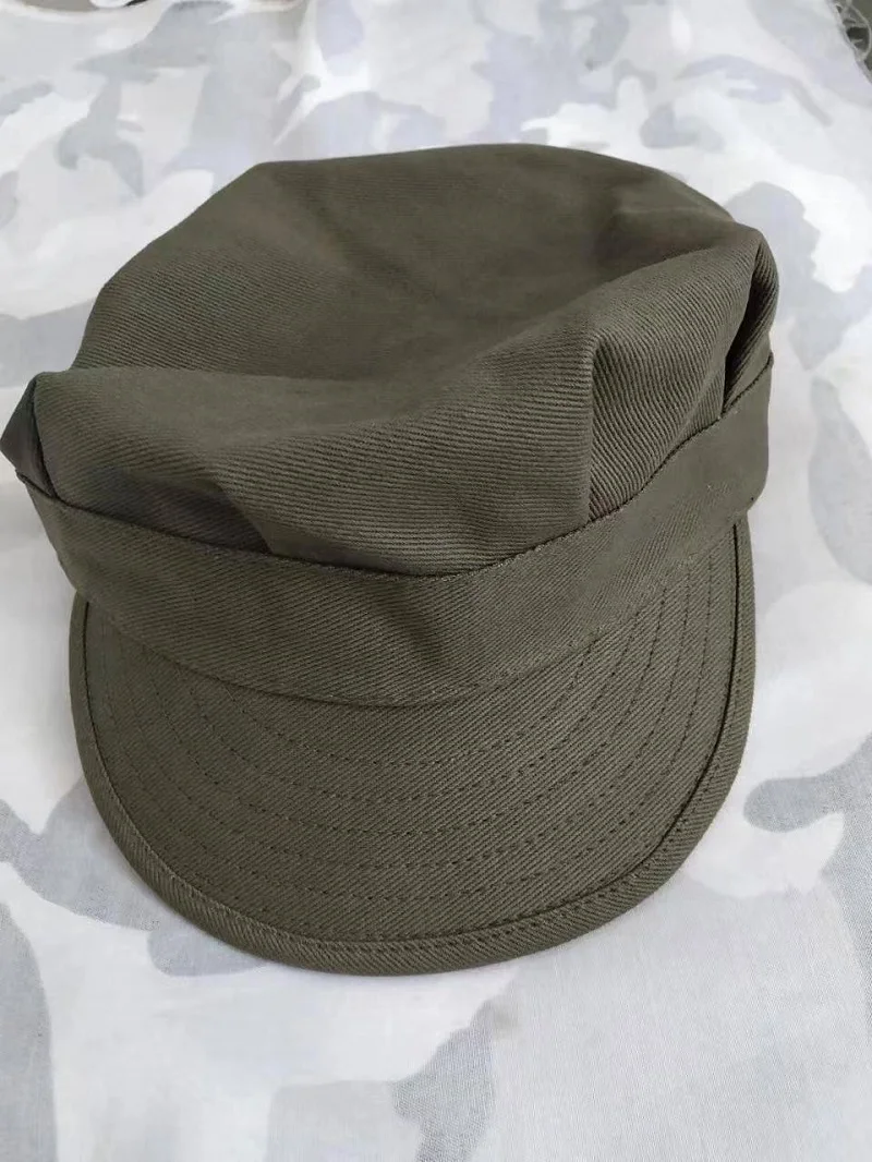 Sombrero octogonal verde de utilería de película americana