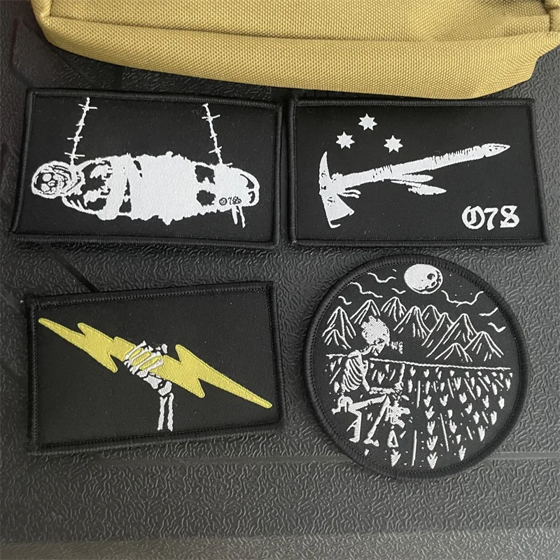 Projektmonark-insignia de moral de calavera relámpago, parche bordado, pegatina decorativa para mochila táctica, One7Six