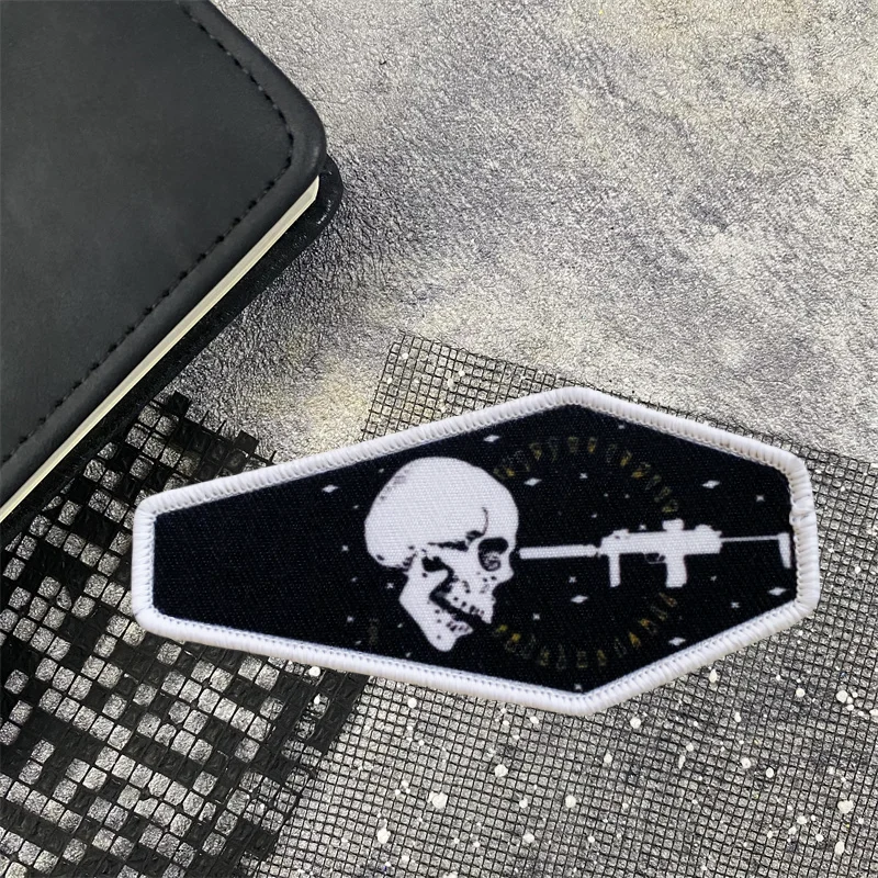 Parche de insignia de moral de calavera de niebla, brazalete de recuerdo de muerte militar táctico, gancho y bucle adecuado para mochila, accesorios de sombrero, pegatinas - imagen 2