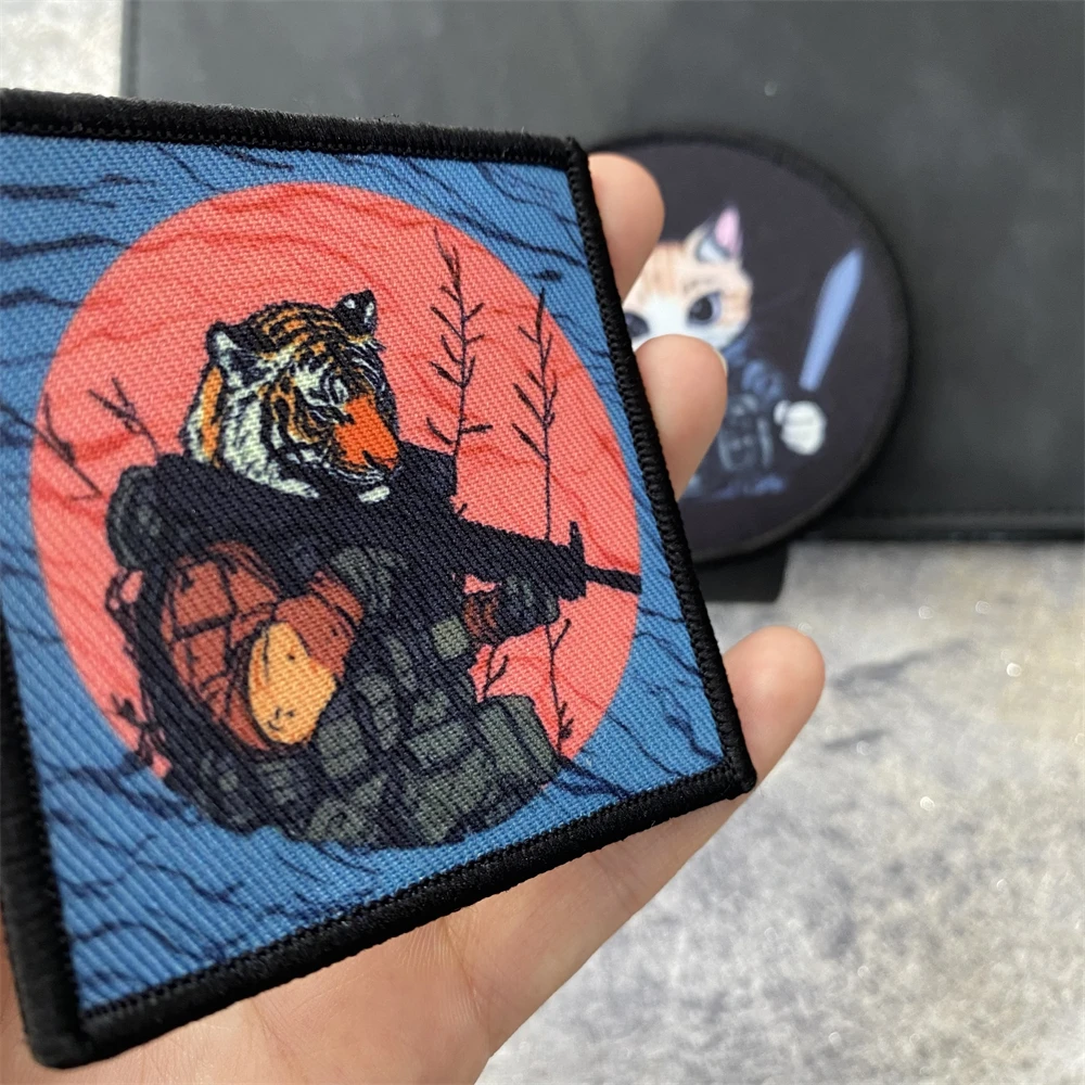 Parche de insignia de moral de soldado de tigre de pistola táctica, lindo gato, uniforme militar, gancho y lazo, brazalete estampado, mochila al aire libre, pegatina de sombrero - imagen 3