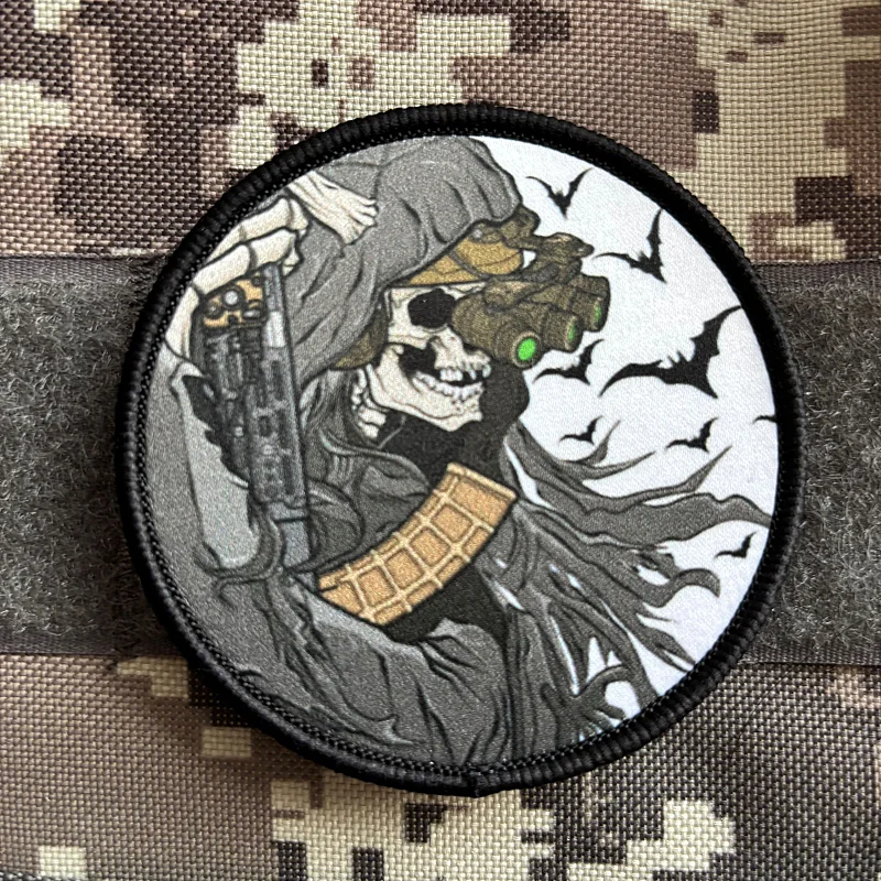 Parche del ejército de soldado de calavera de murciélago, gancho y bucle, insignia de moral de artilugista oscuro, parches tácticos militares, brazalete, pegatina para mochila - imagen 2