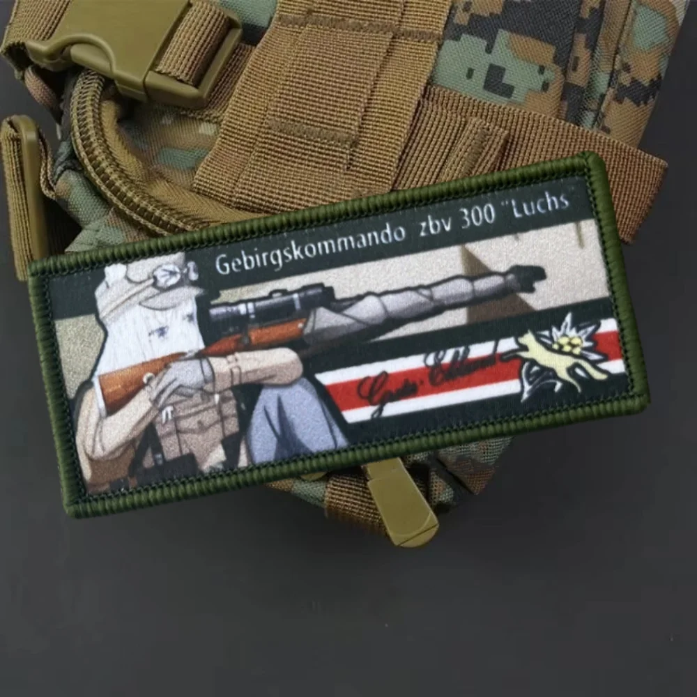 Parche táctico de belleza de Anime para ropa, parches de gancho y bucle impresos para chica, brazalete, insignia de moral militar, pegatinas para mochila - imagen 3