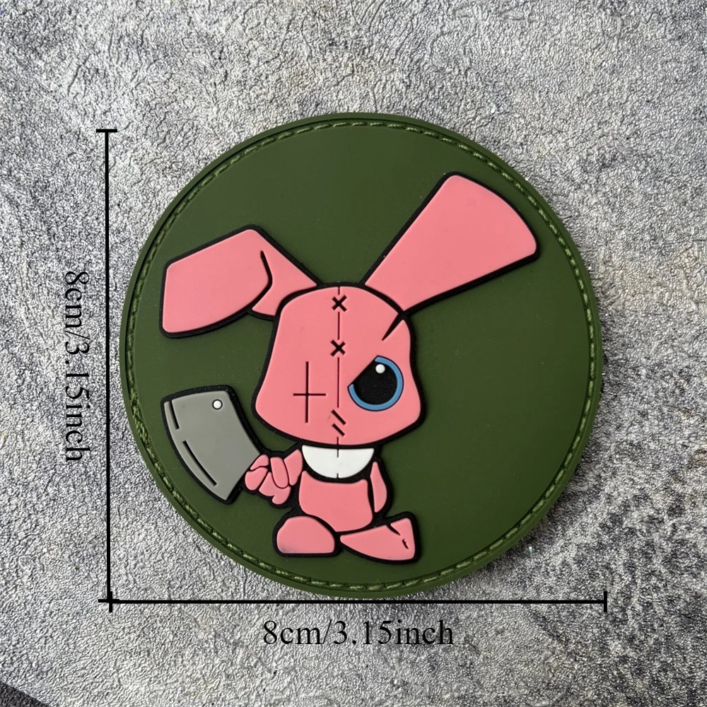 Un conejo rosa sosteniendo un cuchillo, parches de gancho y bucle de PVC para ropa, emblema táctico, insignia de moral militar, pegatinas para mochila - imagen 2