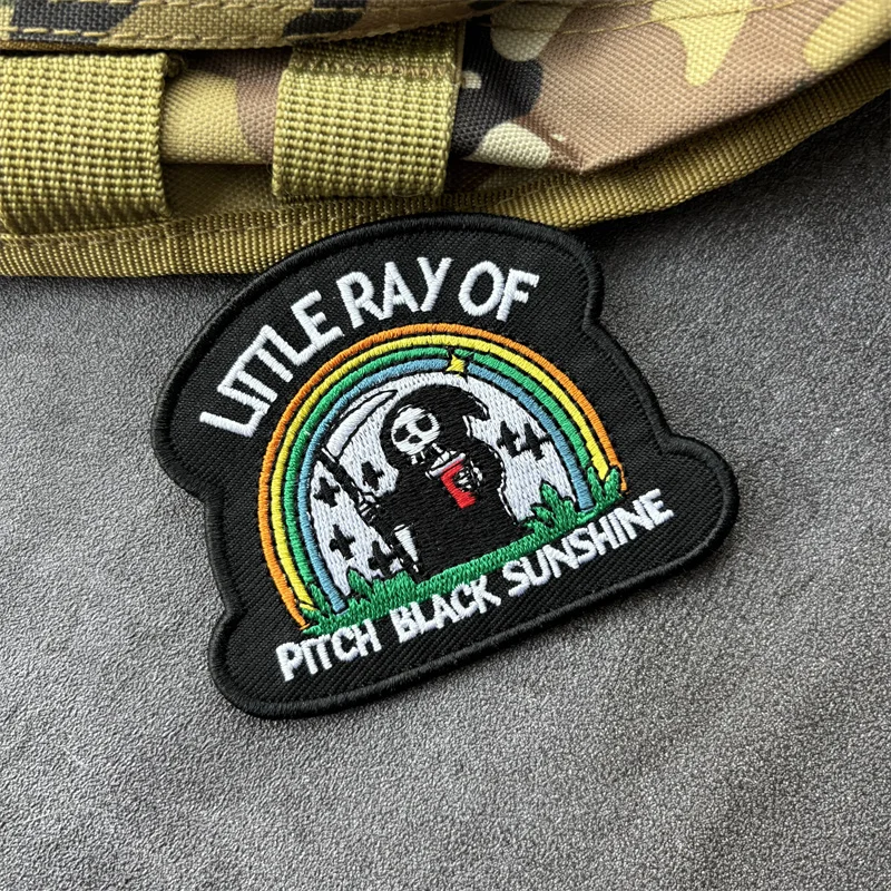 Parche táctico bordado calavera con velcro para mochila y brazalete - imagen 4