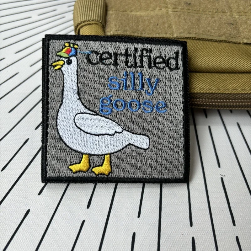 Parches tácticos con certificado Silly Goose moral, bordado divertido, Parche de gancho y bucle, insignia Be Goose Do Crime, brazalete, pegatina para mochila - imagen 4