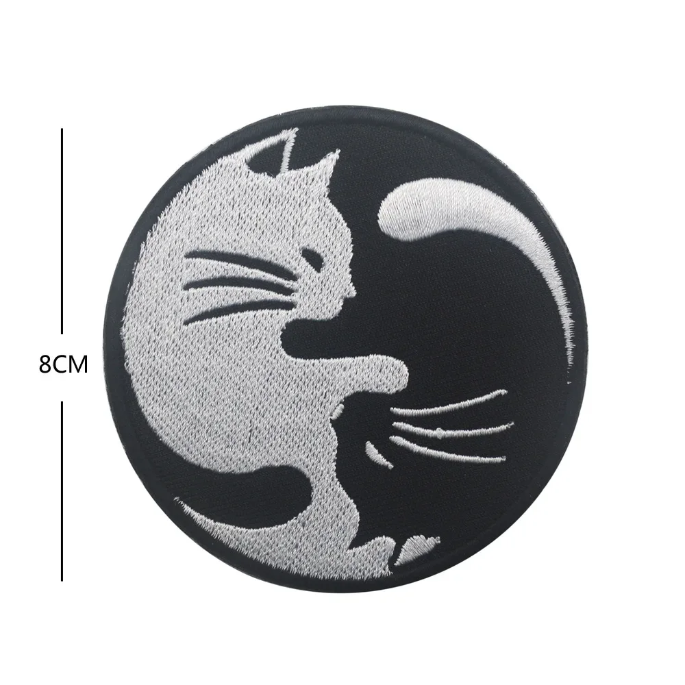 Parche de gato de Tai Chi en blanco y negro, bordado de gancho y bucle, insignia de Yin y Yang en la mochila, pegatina de brazalete de gato, Parche de moral táctica - imagen 4