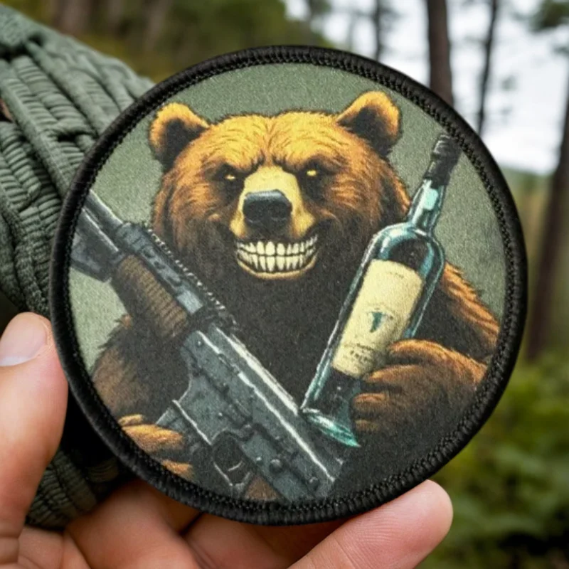 Parche con estampado de oso marrón y cerveza, insignia de moral con gancho y bucle militar, mochila, sombreros, pegatina decorativa, parches para brazalete para ropa - imagen 2