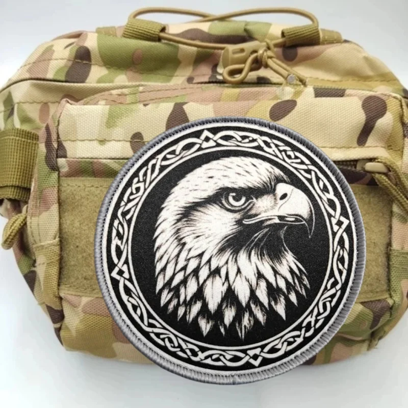 Parche táctico Eagle con velcro – Insignia moral para mochila - imagen 4