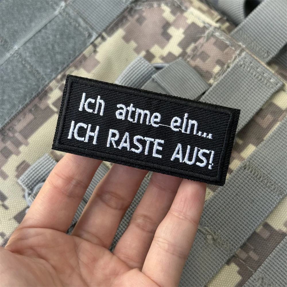 "Ich Atme Ein... ¡ICH RASTE AUS!" Parche insignia de moral táctica parches de gancho y bucle bordados pegatina de mochila militar táctica - imagen 3