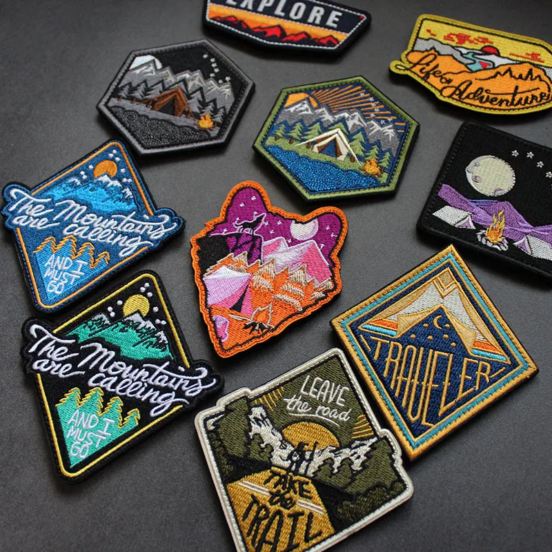Insignia de tienda de campaña totalmente bordada para exteriores, Parche de velcro para ropa, para acampar, todo terreno - imagen 3