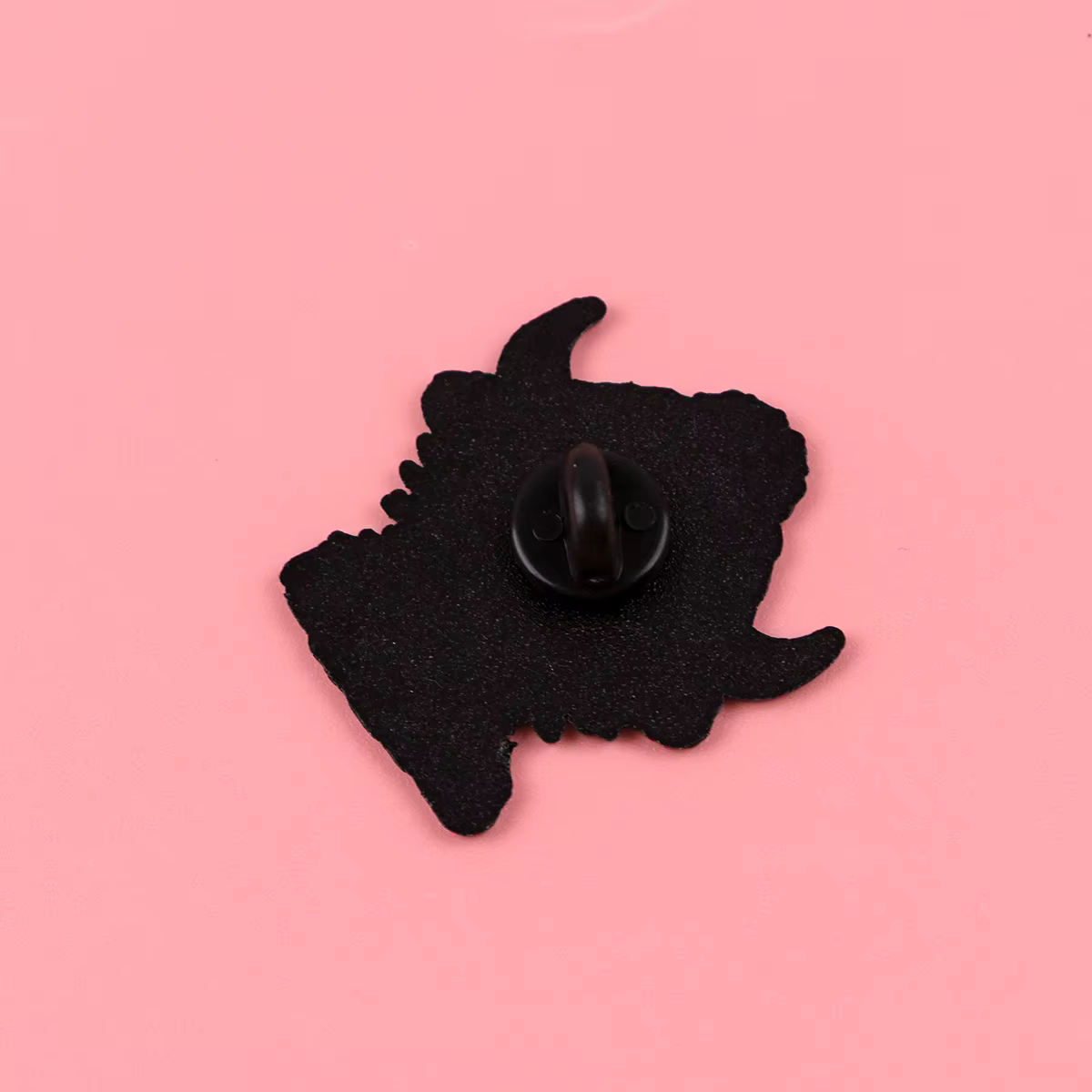 Pin esmaltado de vaca – Broche metálico dibujo animado para ropa y mochila - imagen 4