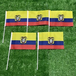 Bandera de mano de Ecuador con bandera de esquí, 10/20/50/100 Uds., 21x14cm, banderas onduladas a mano de Ecuador con poste de plástico para actividades deportivas, decoración del hogar