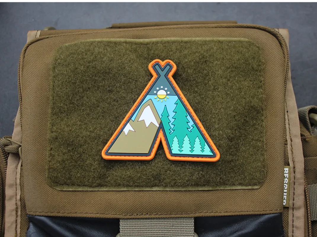 Réplica al aire libre PDW, brazalete de PVC de moral todoterreno LAT envuelto con insignia de campamento escénico, parche de gancho para mochila DIY - imagen 3