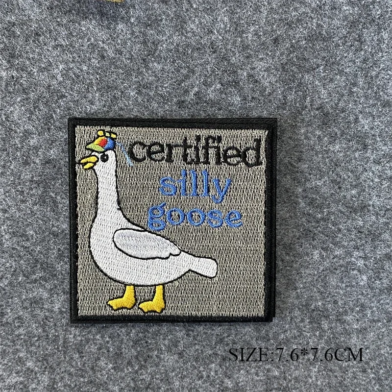 Parche bordado de animales de ganso Silly, insignia de moral de gancho y bucle, accesorios decorativos para ropa y mochila, certificado - imagen 2