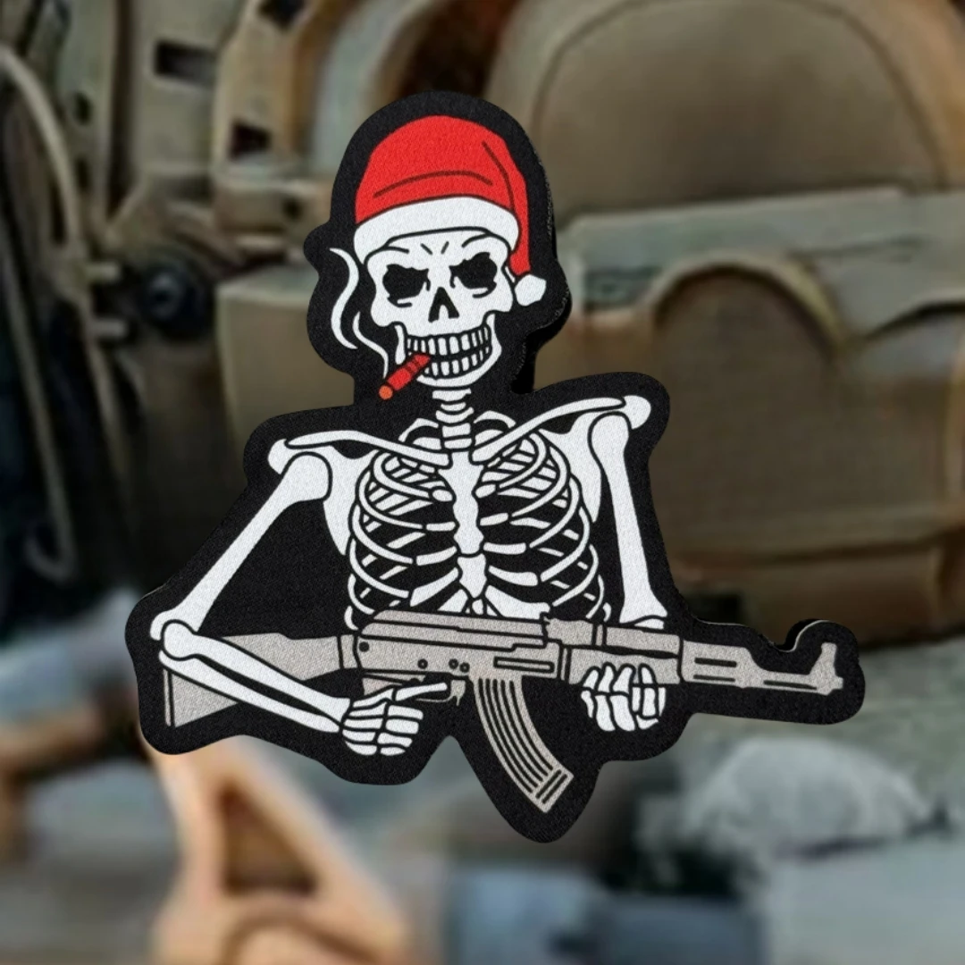 AK Skull parche militar táctico con sombrero navideño moral - imagen 3