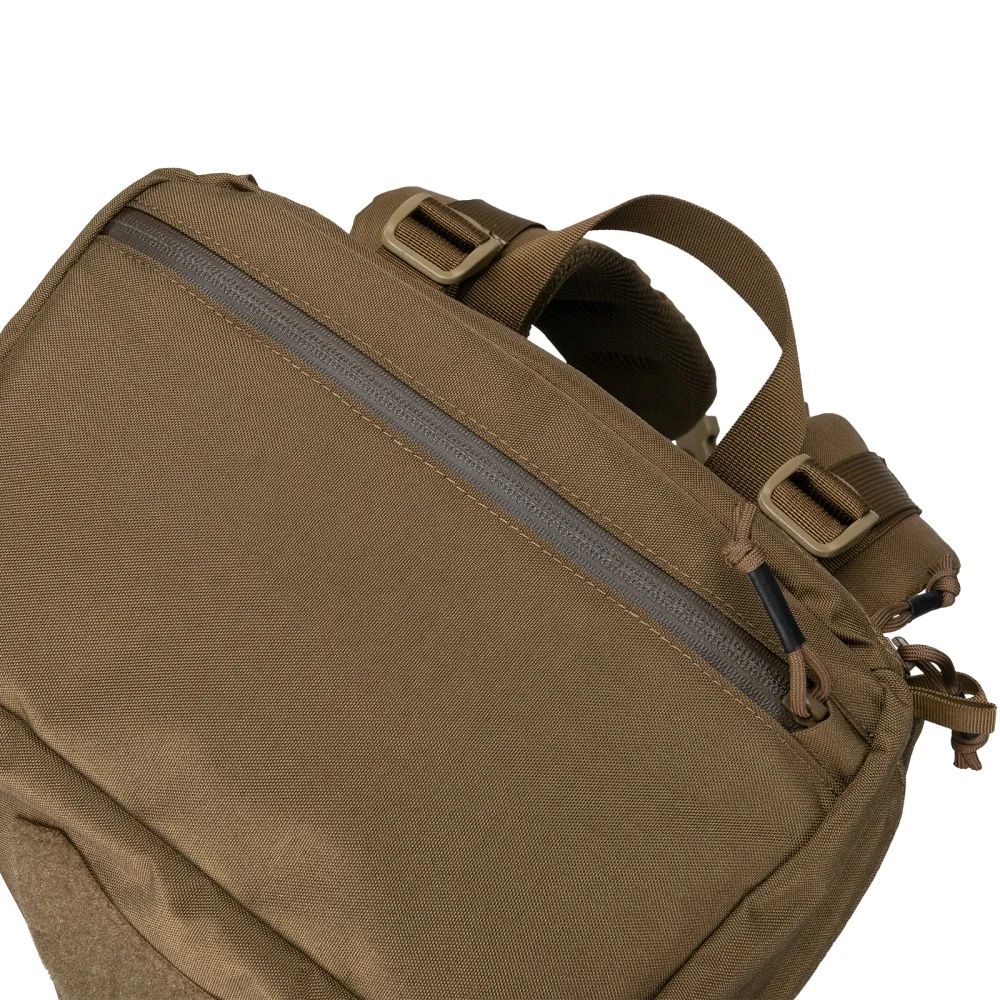 Mochila en contexto de montaña
