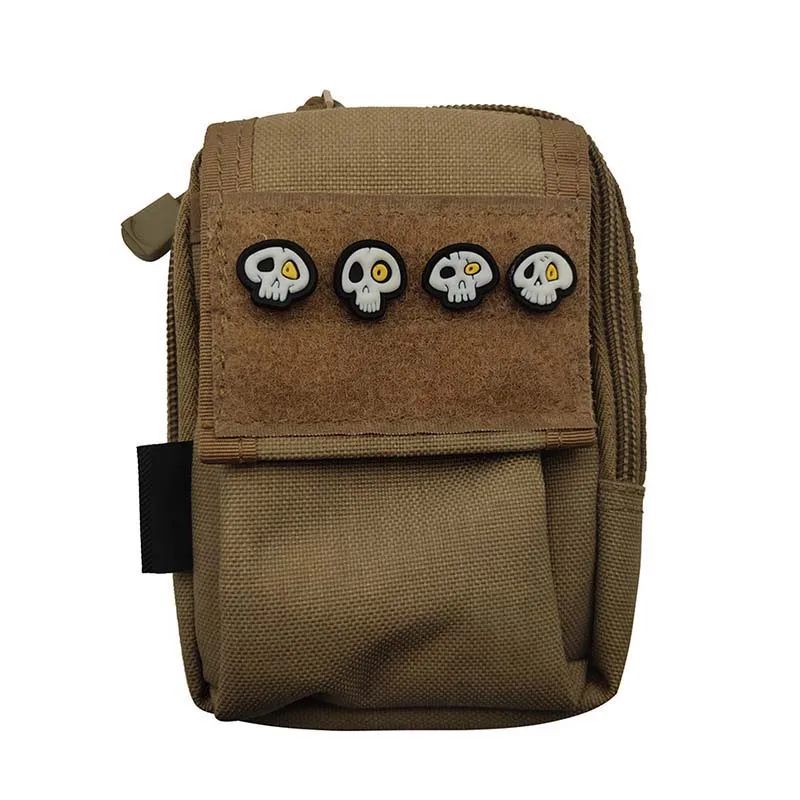Parches luminosos PVC calavera con cierre gancho bucle para mochila - imagen 5
