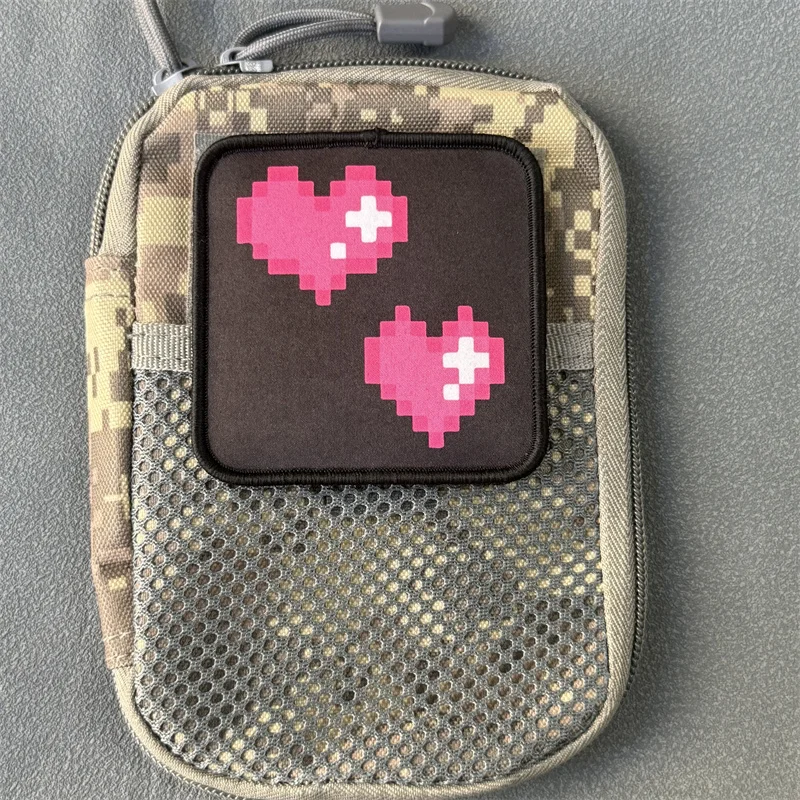Parche táctico "en forma de corazón", insignia de moral militar, impresión de gancho y bucle, mochila, accesorios de decoración de ropa, pegatinas, brazalete