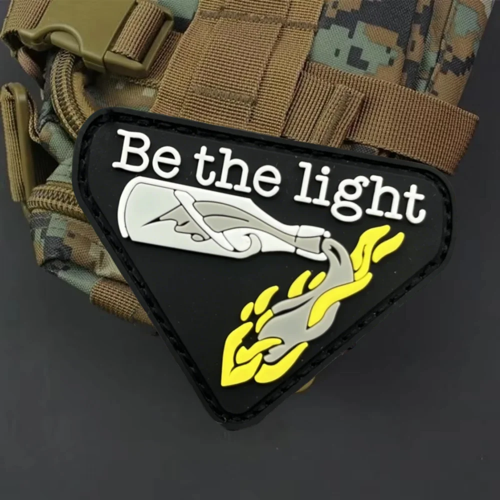 Parche táctico "Be The Light", divertido parche de gancho y bucle de PVC, insignia de moral del ejército militar, pegatinas decorativas para mochila - imagen 5