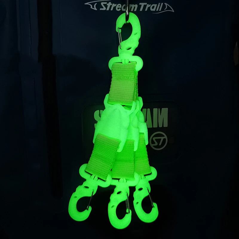 Gancho multifuncional para aletas de buceo que brillan en la oscuridad, linternas, cámaras, conchas impermeables, cuerdas luminosas antipérdida