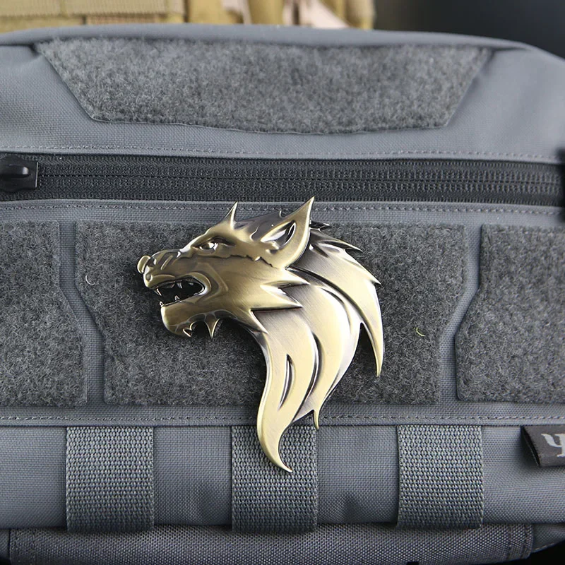 Insignias de moral de cabeza de Lobo de Metal en mochila, pegatina de decoración de bestia, parches de gancho y bucle de Metal 3D para ropa, brazalete táctico - imagen 4