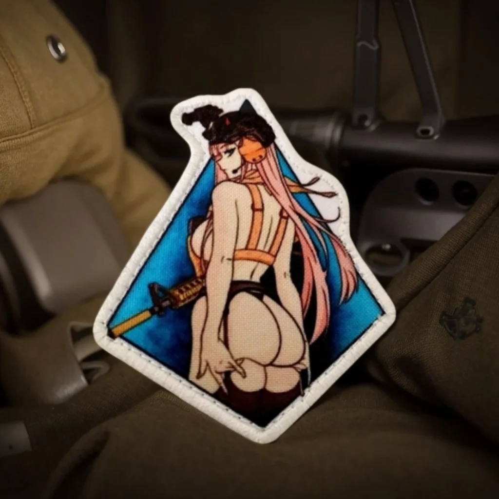 Parche táctico de Chica de Anime, insignia de moral con gancho y bucle, parches de brazalete militar para pegatinas de mochila