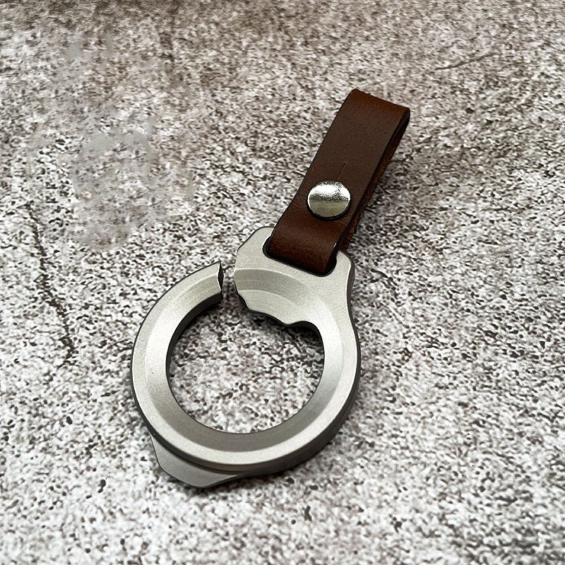 LLavero de aleación de titanio y cuero EDC, Abrebotellas de barra de palanca multifuncional - imagen 2