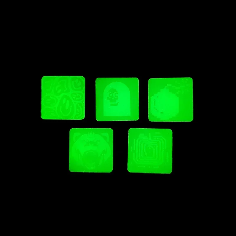 Brazalete cuadrado de Metal, insignia de moral cuadrada luminosa, invisibilidad discreta, pegatina táctica de mochila, gancho y bucle, 1 pulgada - imagen 5