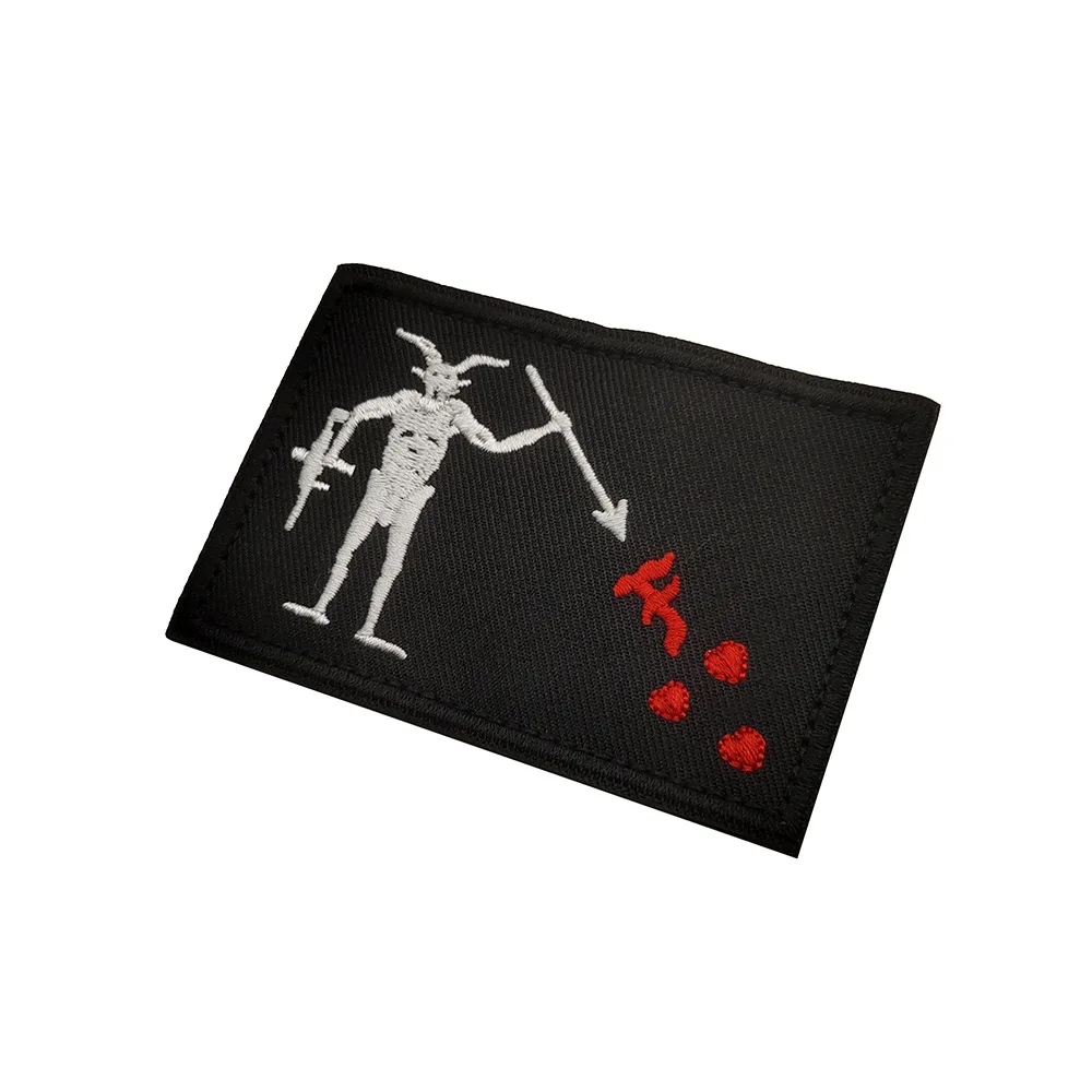 Parche de tela bordado con barba Pirate Edward, con tres cruces y parche de corazón rojo, insignia para brazalete, parches militares para ropa - imagen 3
