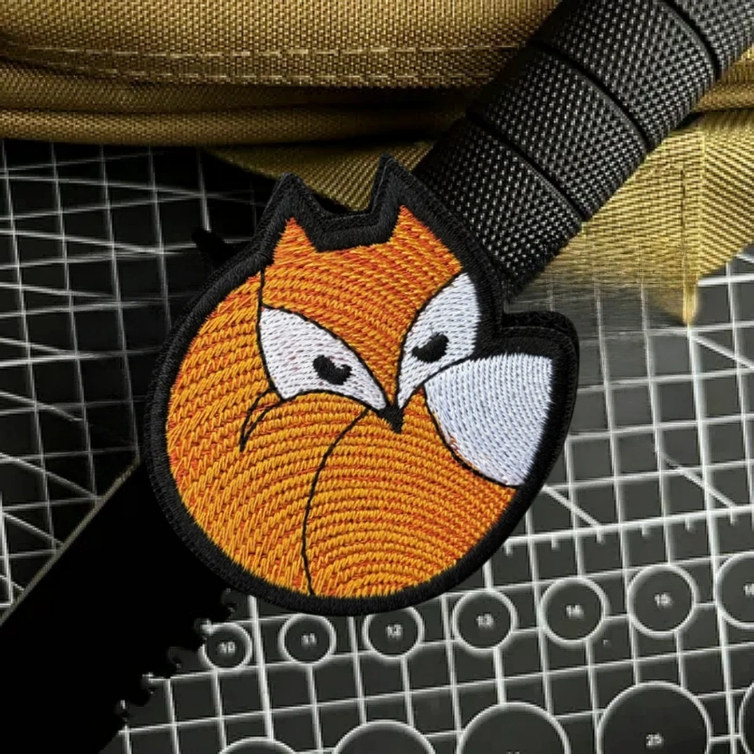 Parche de zorro tímido, insignia de moral táctica, parches bordados de gancho y bucle para ropa, mochila, pegatina decorativa militar - imagen 3